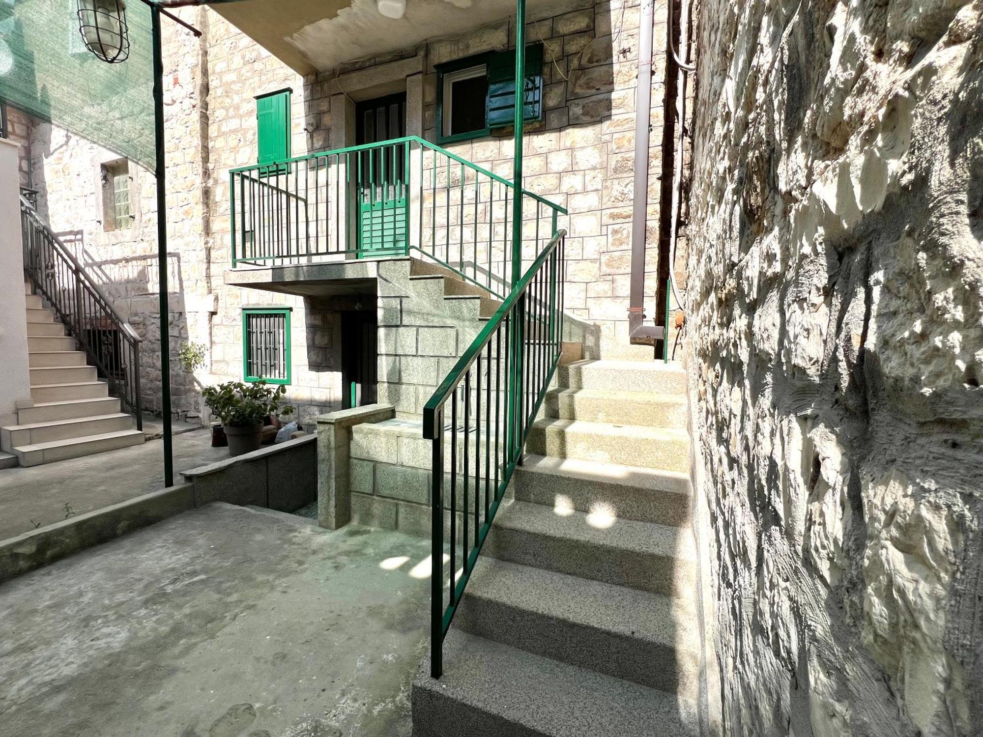 Apartman Lucijan Kastela Ngoại thất bức ảnh