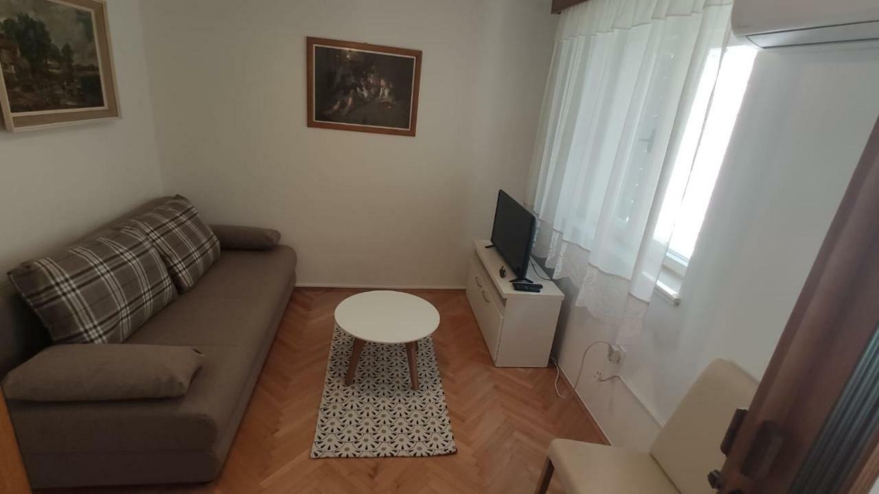Apartman Lucijan Kastela Ngoại thất bức ảnh