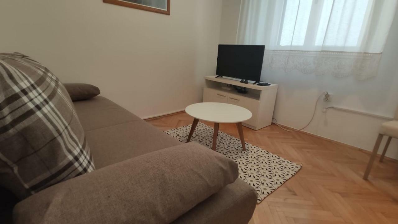 Apartman Lucijan Kastela Ngoại thất bức ảnh