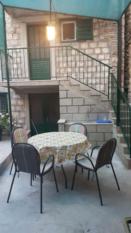 Apartman Lucijan Kastela Ngoại thất bức ảnh
