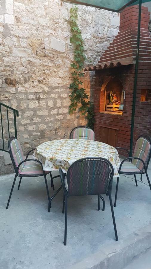 Apartman Lucijan Kastela Ngoại thất bức ảnh